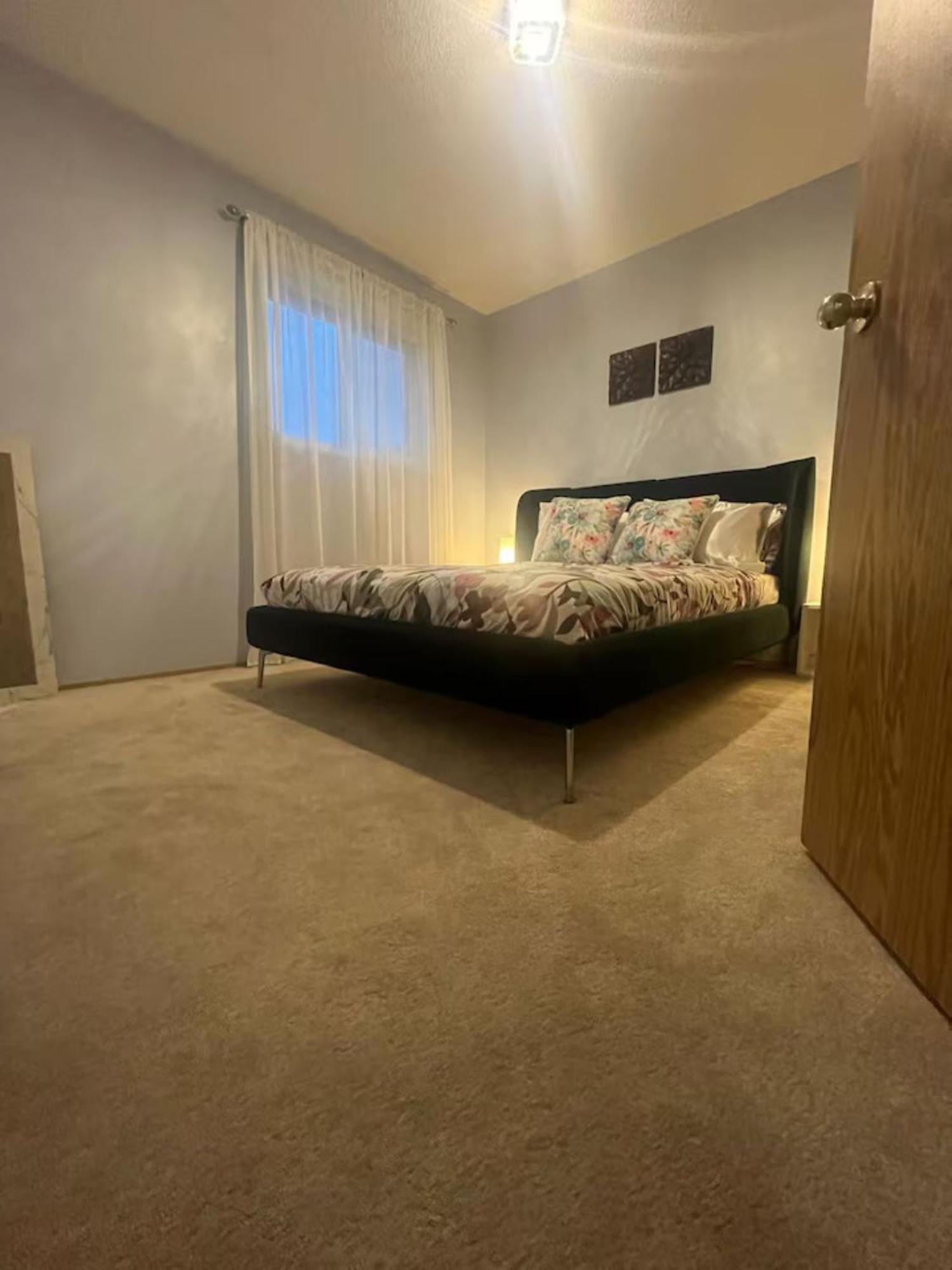 Home Away From Home!! Calgary Extérieur photo